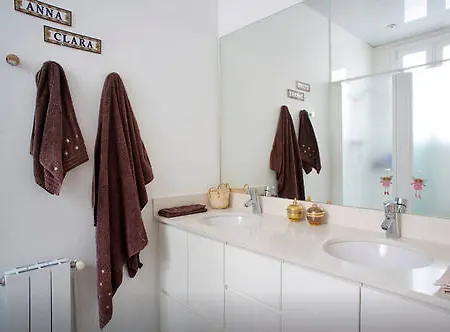 Apartament Flateli Enric Granados 72 *